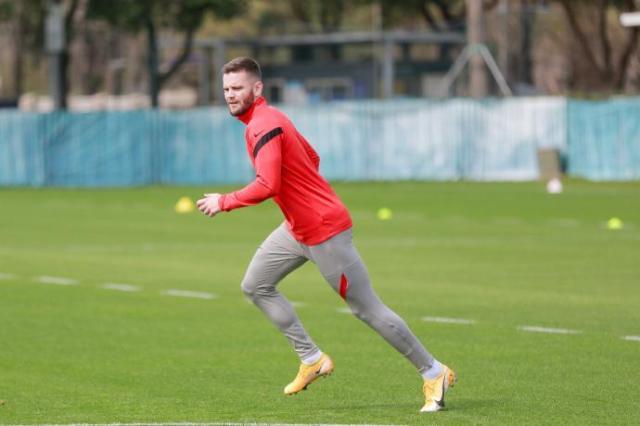 海港：迈斯托罗维奇左膝十字韧带断裂 需恢复6-8月