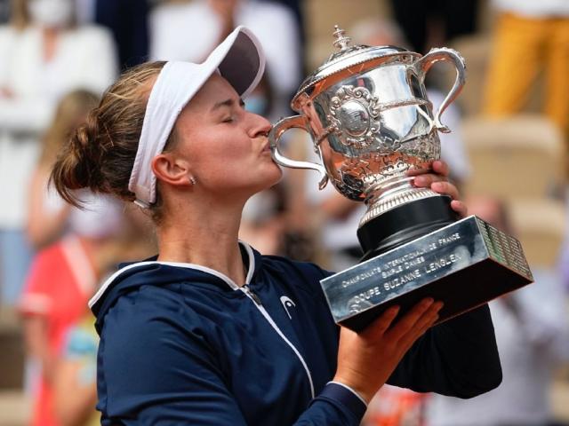 开云综合服务-从双打冠军到单打冠军 克雷吉茨科娃再写黑马神话