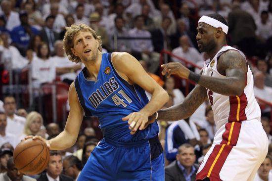 开云品牌-名场面回顾！诺维茨基谈詹韦“咳嗽门”：对我不尊重